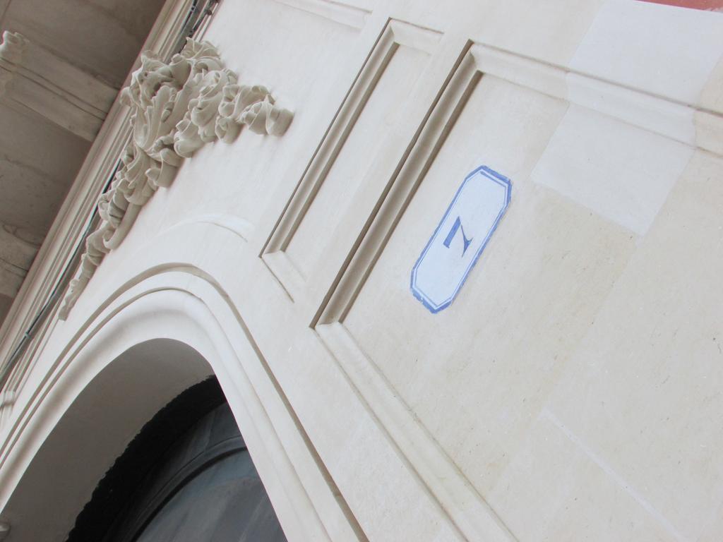 Palazzo De Giorgi B&B Lecce Extérieur photo