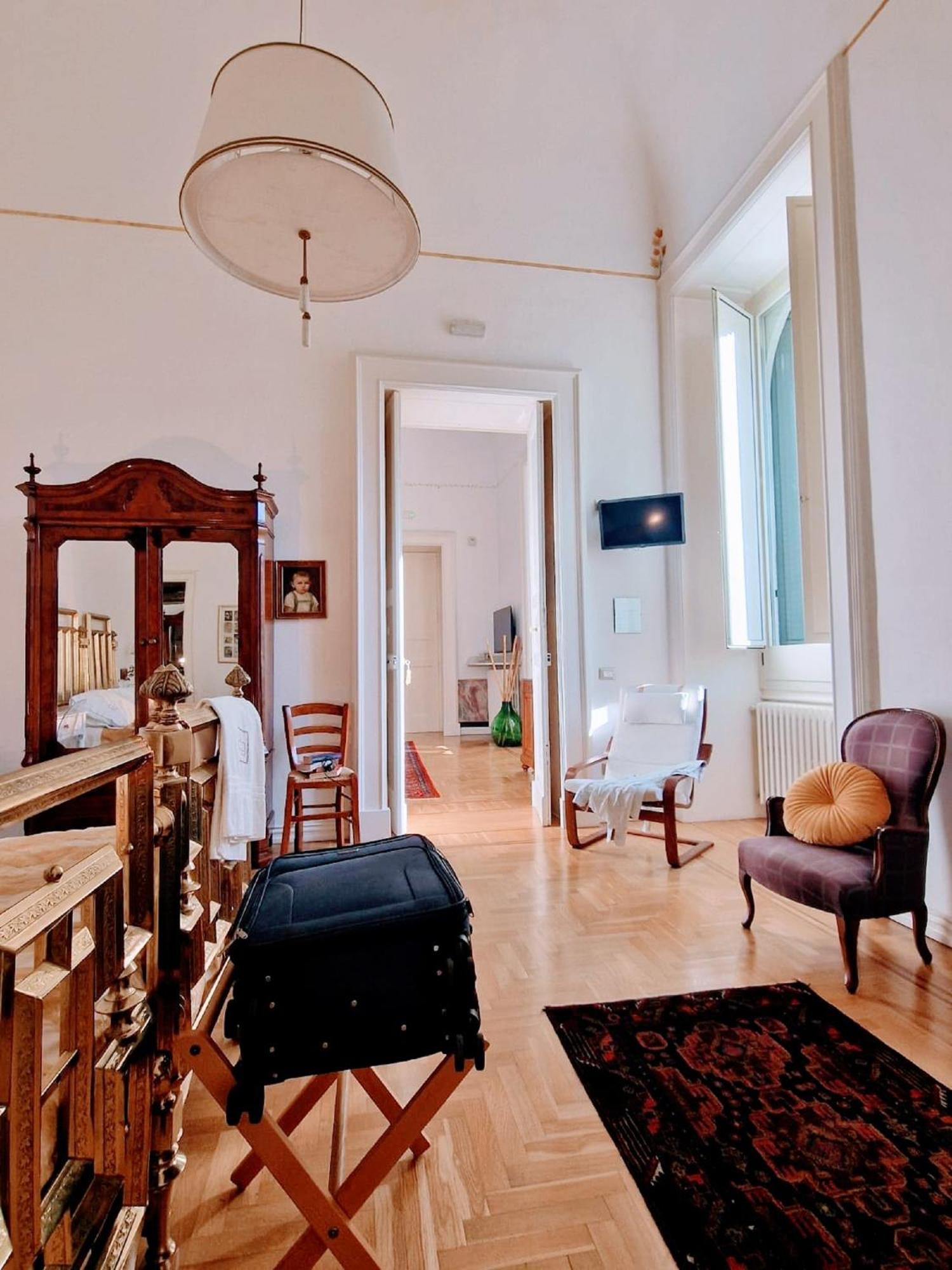Palazzo De Giorgi B&B Lecce Extérieur photo