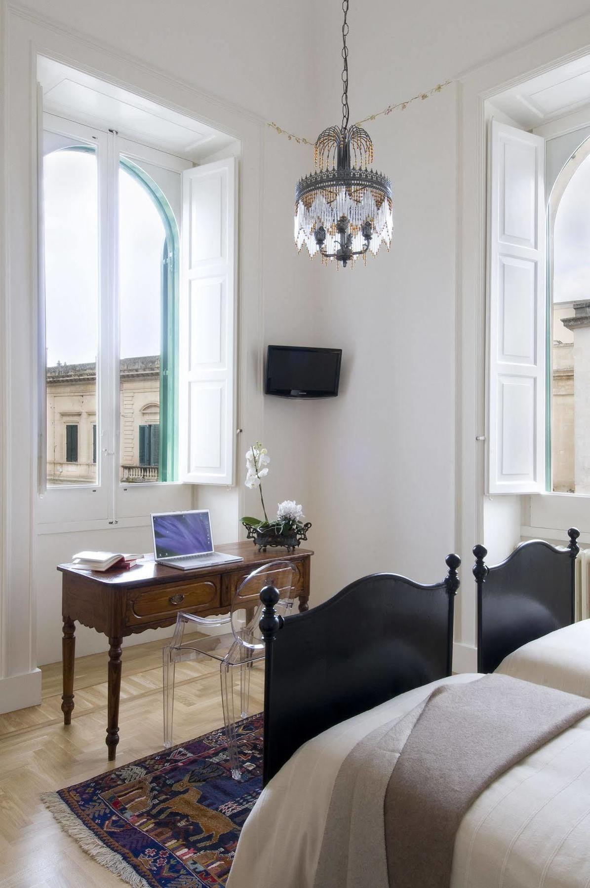 Palazzo De Giorgi B&B Lecce Extérieur photo